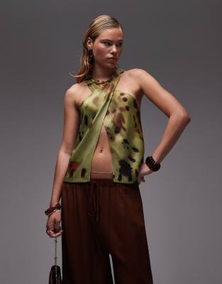 ASOS DESIGN - Neckholder-Oberteil aus Satin in Grün mit Batik-Print und Wickelfront-Bunt