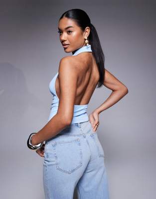 ASOS DESIGN - Neckholder-Oberteil in Babyblau mit Wasserfallausschnitt