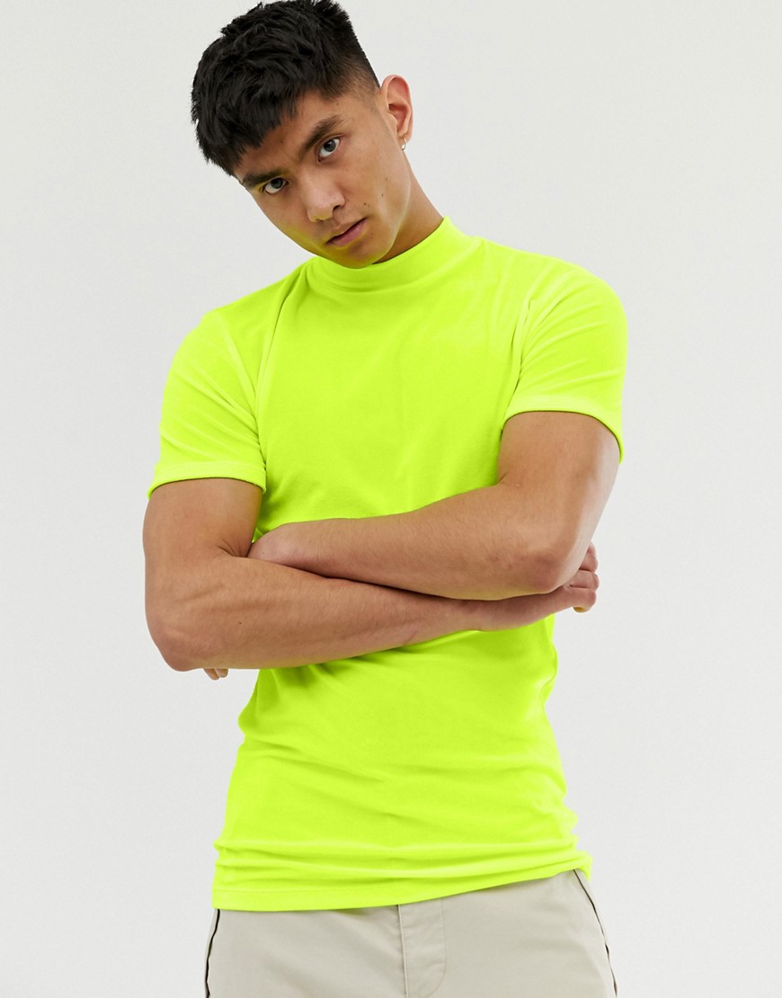 ASOS DESIGN – Neongul muscle-t-shirt i velour med stretch och halvpolokrage