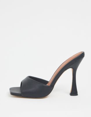 black square toe mules