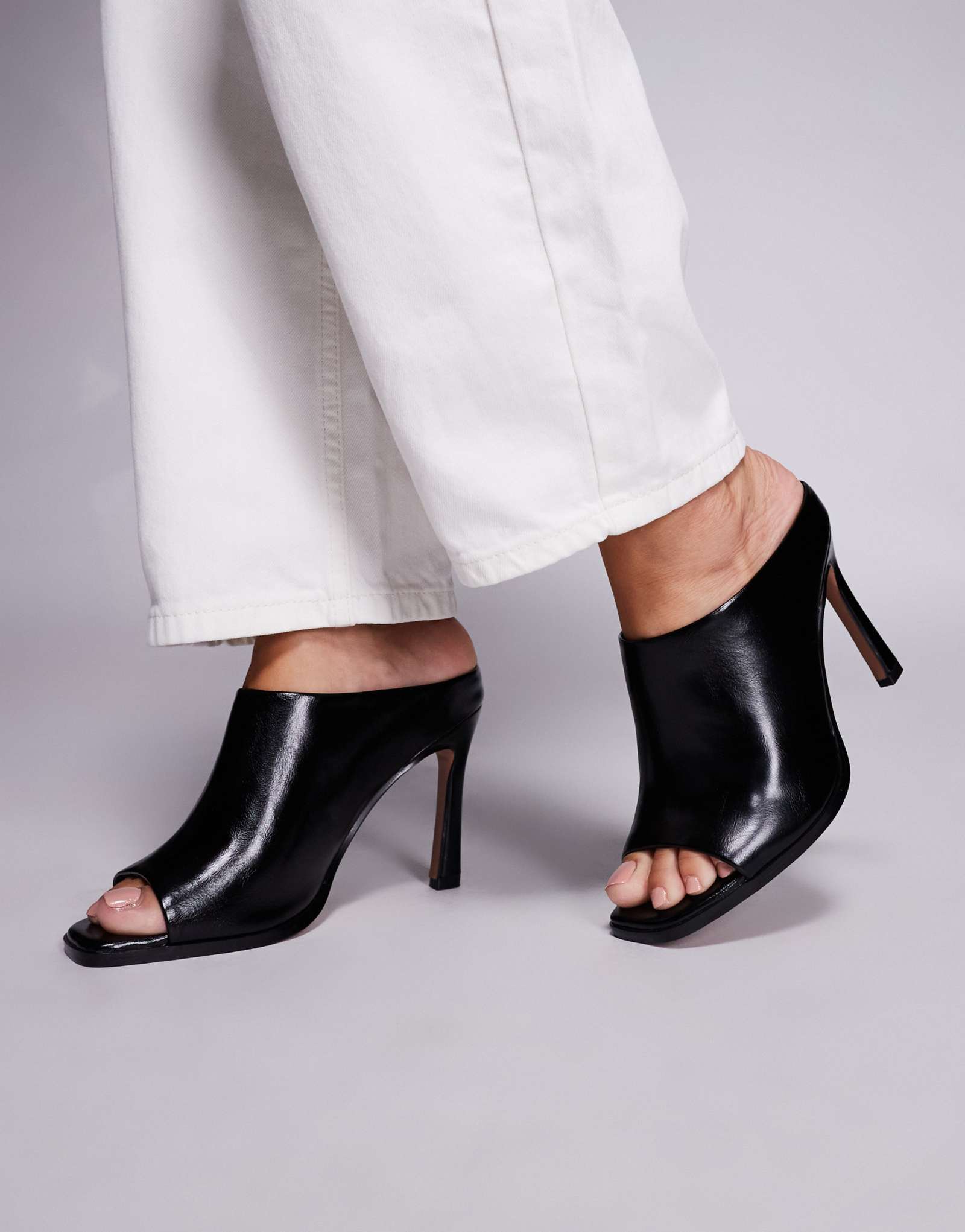 Черные шлепанцы Nessa на высоком каблуке от ASOS DESIGN