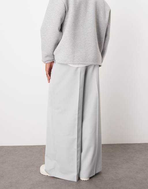 ASOS DESIGN - Nette broek met extreem wijde pijpen en plooien in lichtgrijs, 4 van 5