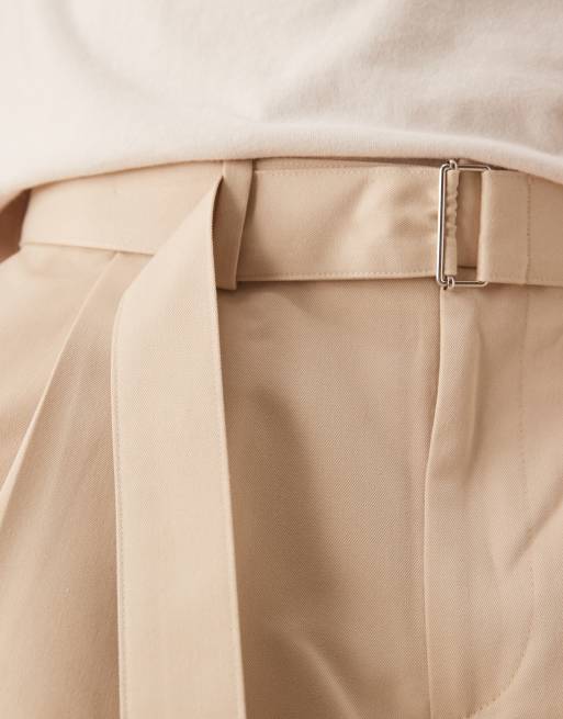 ASOS DESIGN - Nette broek met wijde pijpen, riem en dubbele plooien in beige, 4 van 5
