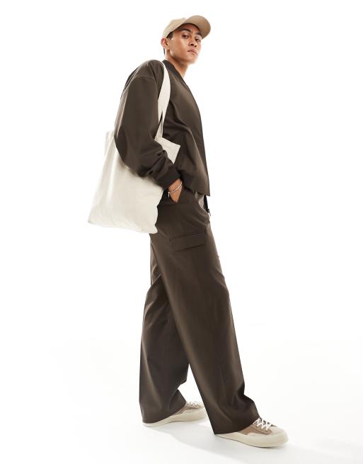 ASOS DESIGN - Nette cargobroek met wijde pijpen en zakken in bruin, deel van co-ord set