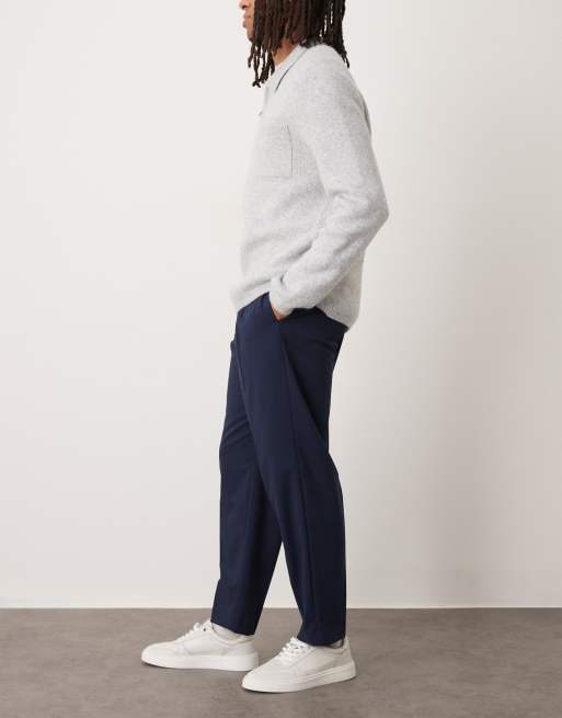 ASOS DESIGN - Nette geplooide ruimvallende toelopende broek in marineblauw, 3 van 5