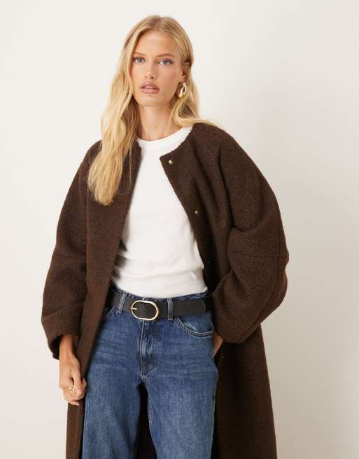 ASOS DESIGN - Nette jas van bouclé zonder kraag en met lange pasvorm in donker chocoladebruin, 2 van 4
