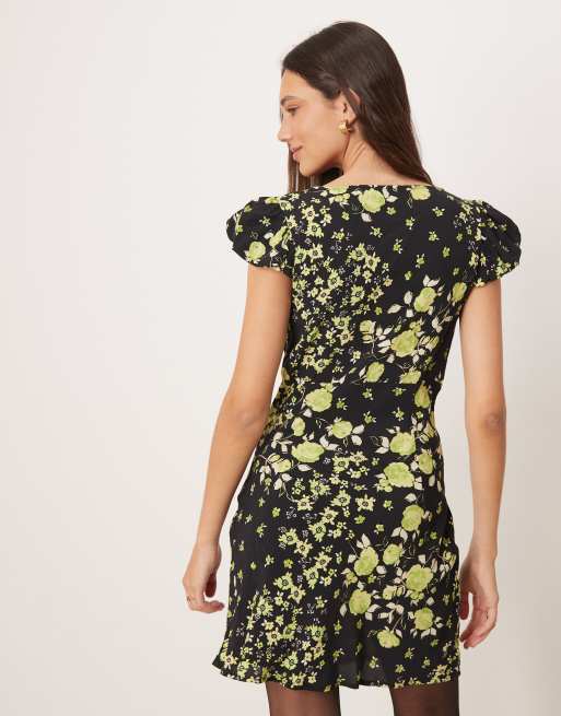 ASOS DESIGN - Nette mini-jurk met pofmouwen in fijne bloemenprint, 4 van 4