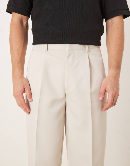 ASOS DESIGN - Nette oversized toelopende broek met plooi aan de voorkant in ecru, 4 van 5