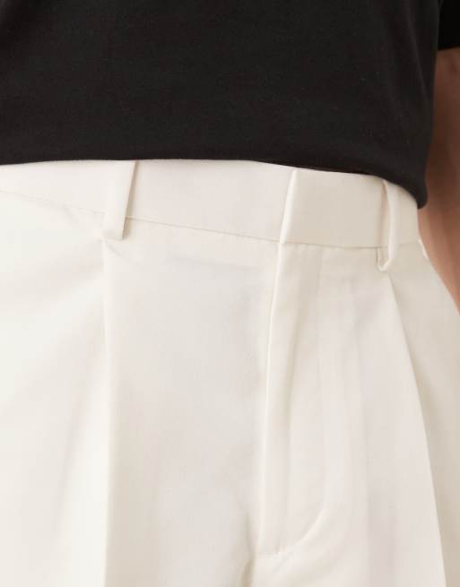 ASOS DESIGN - Nette oversized toelopende broek met plooien in wit, 3 van 5