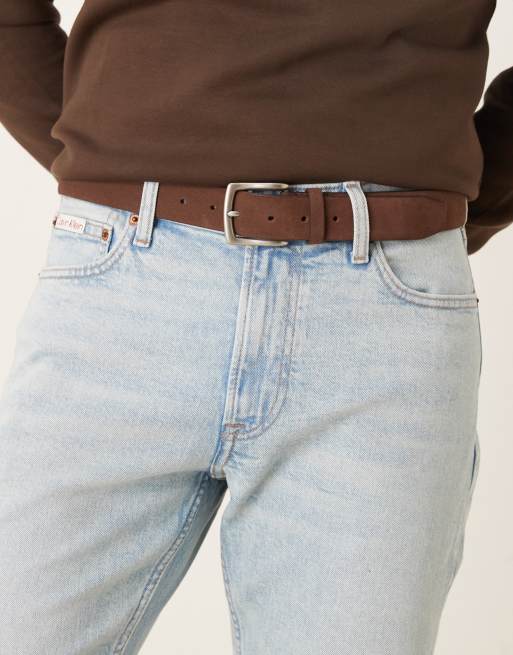 ASOS DESIGN - Nette suède riem met zilveren gesp in donkerbruin, 2 van 3