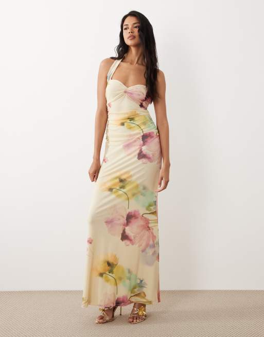 ASOS DESIGN – Netzstoff-Maxikleid in Buttermilchgelb mit Blumenmuster, Herzausschnitt und Schwalbenschwanz, 3 von 4