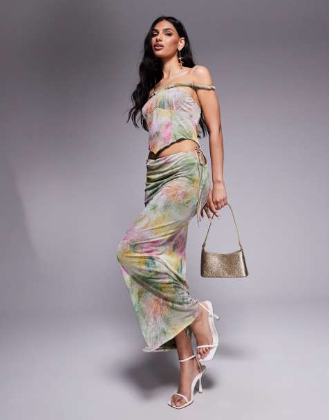 ASOS DESIGN – Netzstoff-Maxikleid in Zweiteiler-Optik mit Carmen-Ausschnitt, verdrehtem Träger und verschwommenem Blumenmuster in Pastellfarben - view 1