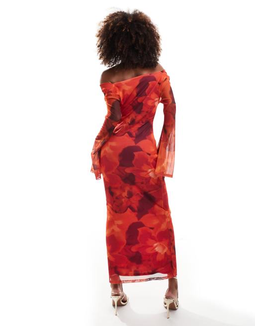 ASOS DESIGN – Netzstoff-Maxikleid mit Wasserfallausschnitt, ausgestellten Ärmeln und rotem verschwommenem Blumenmuster, 4 von 4