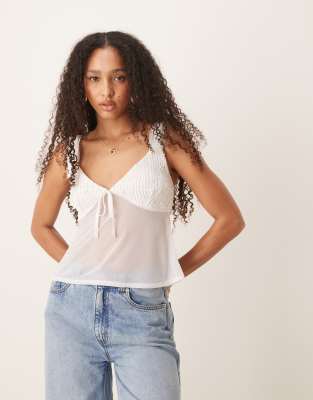 ASOS DESIGN - Netzstoff-Oberteil in Elfenbein mit Schleifendetail-Weiß
