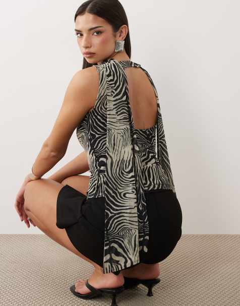 ASOS DESIGN – Netzstoff-Oberteil mit Zebramuster, eckigem Ausschnitt und Schaldetail - view 1