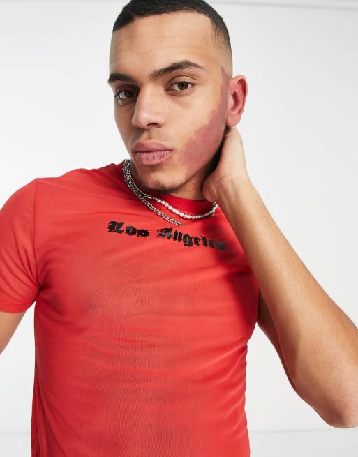 ASOS DESIGN – Netzstoff-T-Shirt in Rot mit „Los Angeles“-Cityprint und kurzem, engem Schnitt