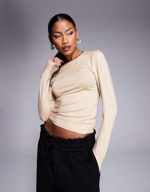 ASOS DESIGN – Neutral, åtsmitande topp med långa ärmar, 4 av 4