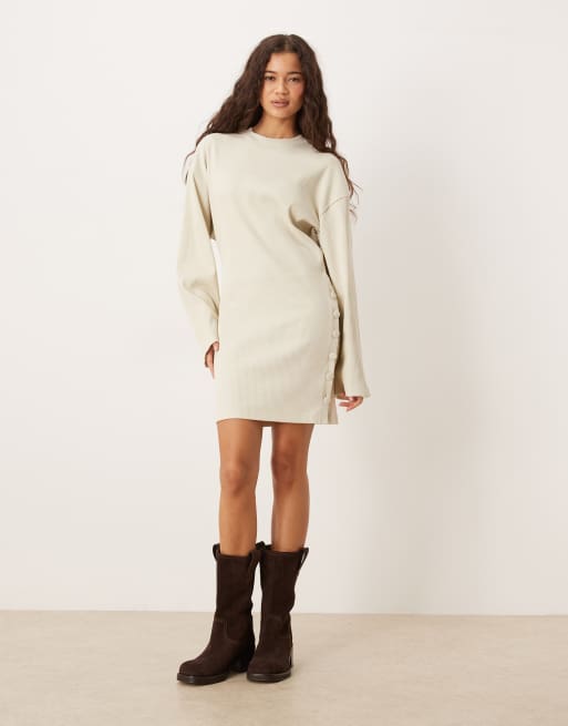 ASOS DESIGN - Neutral minikjole med rund hals og knapdetaljer i bred ribstrik, 2 af 4
