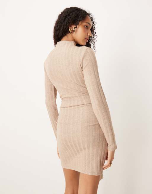ASOS DESIGN – Neutral, ribbad miniklänning med hög krage och knytning framtill, 3 av 4