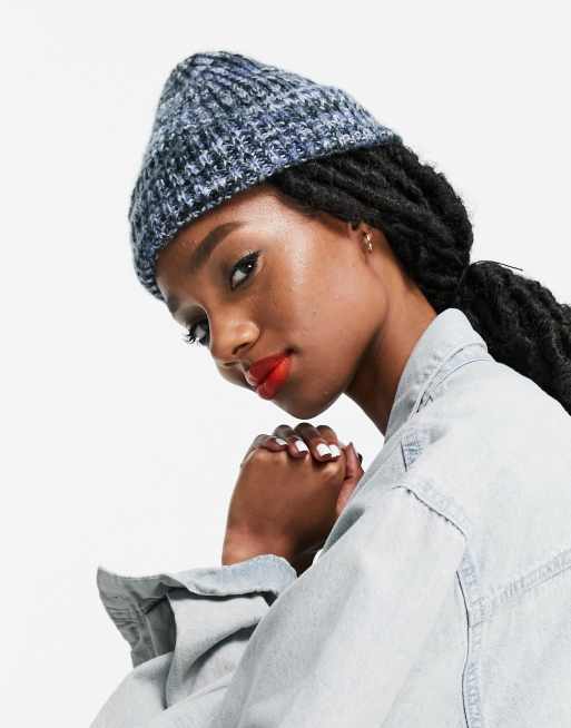 ASOS DESIGN – Niebieska gruba dzianinowa czapka beanie z podwiniętym brzegiem