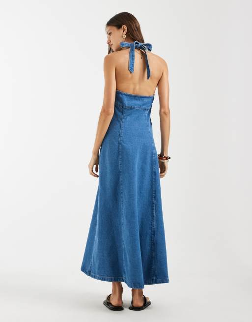 ASOS DESIGN – Niebieska, jeansowa sukienka maxi z dekoltem halter, 4 z 4