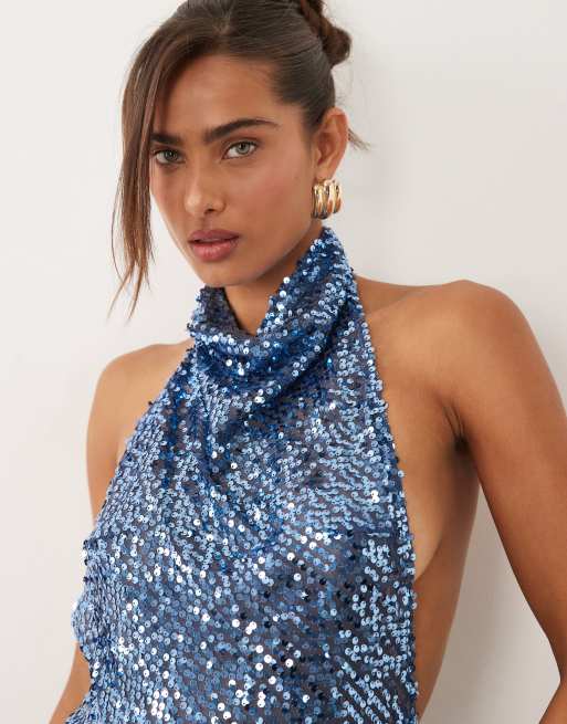 ASOS DESIGN – Niebieska prześwitująca sukienka maxi z dekoltem halter zdobiona cekinami, 2 z 4
