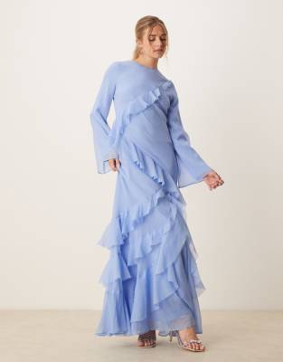 ASOS DESIGN – Niebieska sukienka maxi z długimi rozkloszowanymi rękawami i falbanką - view 1