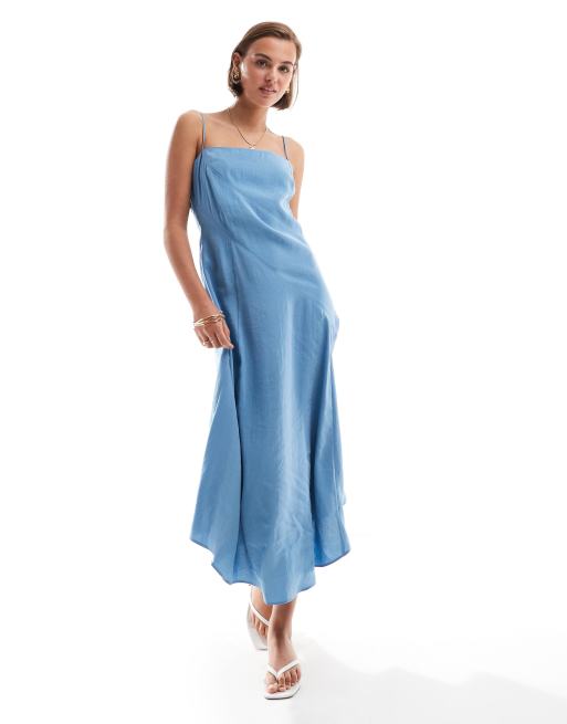 ASOS DESIGN – Niebieska sukienka midi na ramiączkach z pełną spódnicą