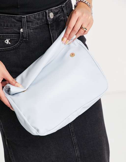 ASOS DESIGN - Niebieska torebka kopertówka ze zwijaną górą, 2 z 4