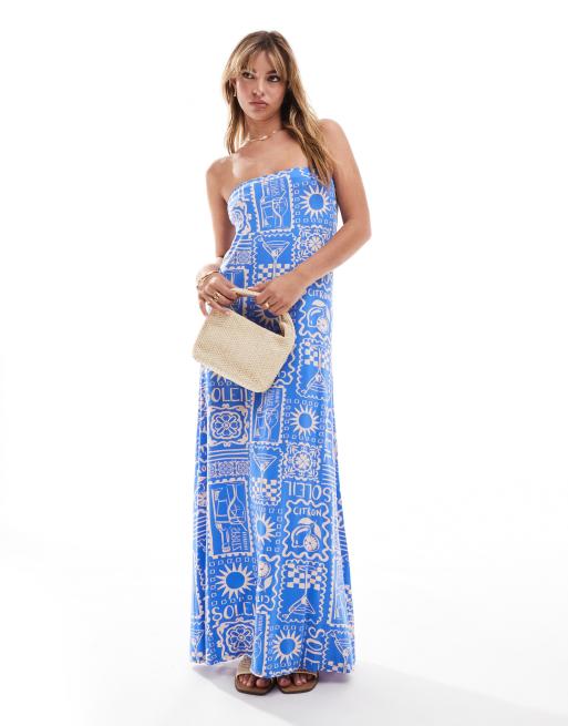 ASOS DESIGN – Niebieska trapezowa sukienka maxi z dekoltem bandeau i wzorem