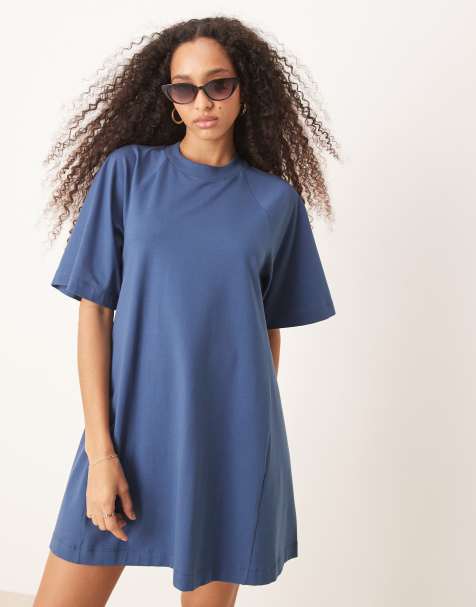 ASOS DESIGN – Niebieska, układająca się sukienka T-shirtowa mini - view 1