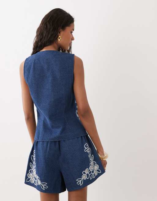 ASOS DESIGN – Niebieski jeansowy top bez rękawów z ażurowym wzorem, 4 z 4