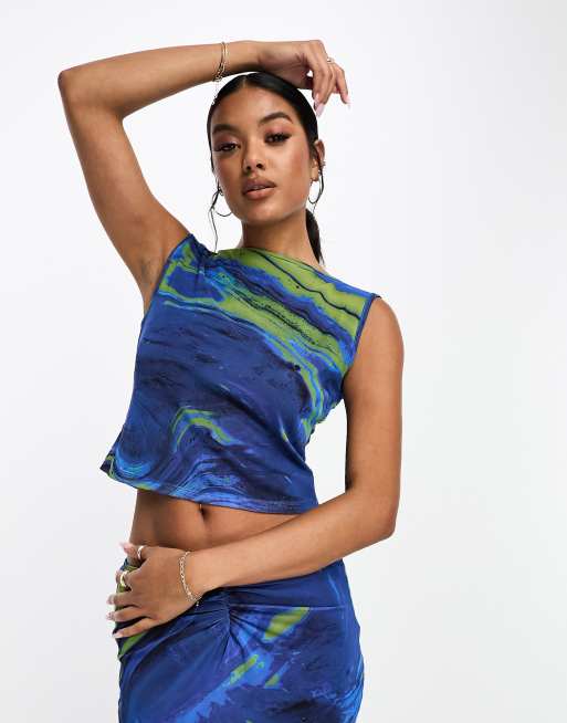 ASOS DESIGN – Niebieski top z wzorzystej siateczki z dekoltem w łódkę i odkrytymi plecami, część zestawu