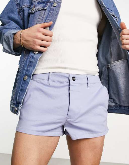 ASOS DESIGN – Niebieskie bardzo krótkie szorty chinosy o dopasowanym kroju 