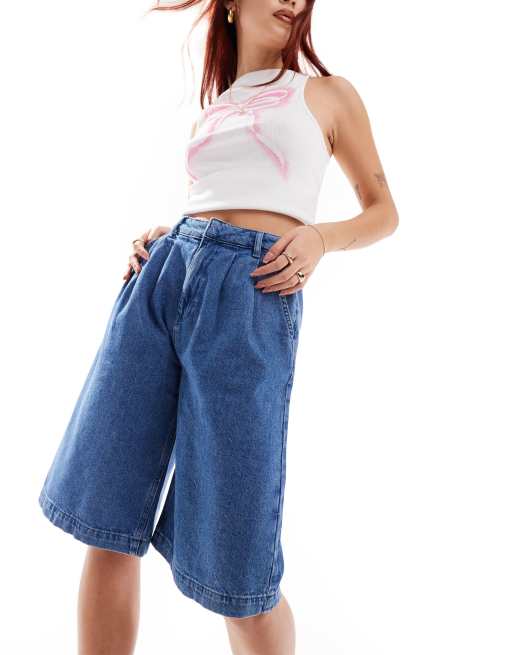 ASOS DESIGN – Niebieskie dopasowane szorty jeansowe o wydłużonym fasonie