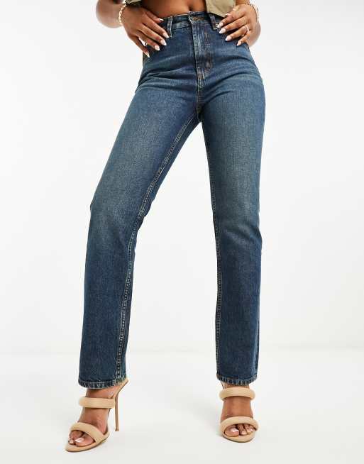 ASOS DESIGN – Niebieskie jeansy o prostym kroju ze średnim stanem , 4 z 5