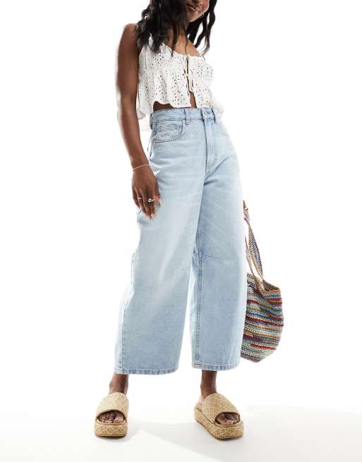 ASOS DESIGN – Niebieskie krótkie jeansy z baryłkowymi nogawkami i zebraną talią