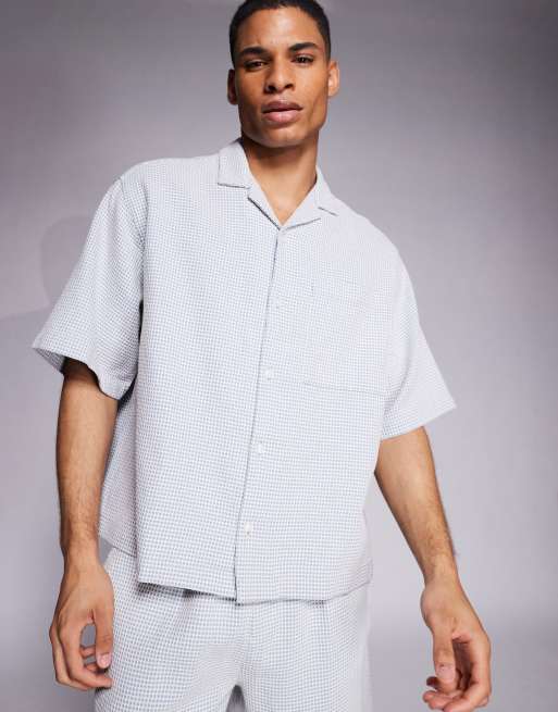 ASOS DESIGN – Niebiesko-biała koszula o regularnym kroju z waflową strukturą i kołnierzykiem kubańskim, część zestawu