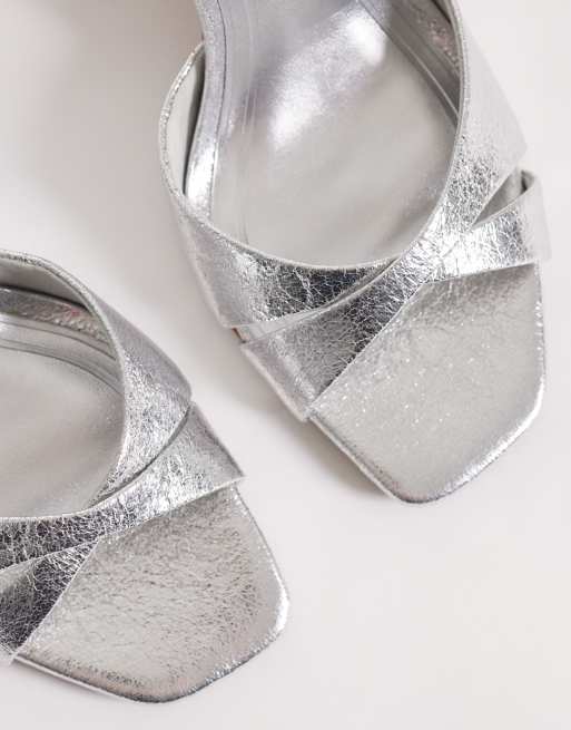 ASOS DESIGN - Nightcap - Sandales minimalistes à talon carré et brides croisées - Argenté, 2 de 4