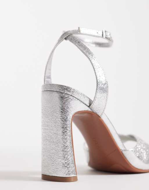 ASOS DESIGN - Nightcap - Sandales minimalistes à talon carré et brides croisées - Argenté, 3 de 4