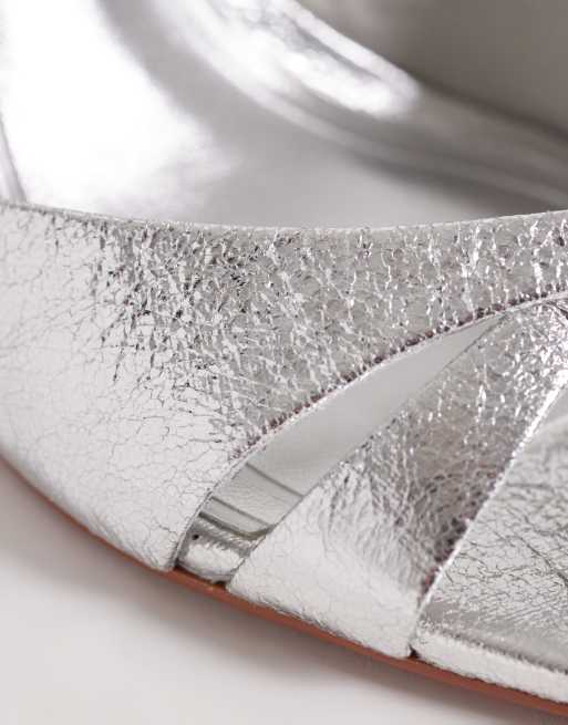 ASOS DESIGN - Nightcap - Sandales minimalistes à talon carré et brides croisées - Argenté, 4 de 4