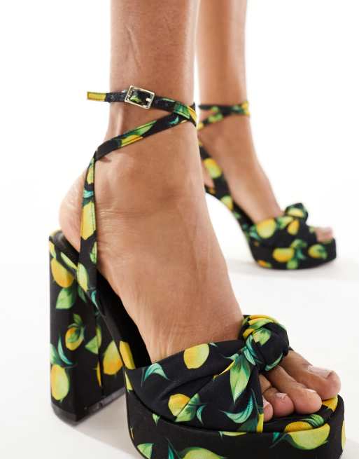 ASOS DESIGN - Nikita - Sandali con tacco largo e plateau con stampa di frutta e nodo, 3 di 4