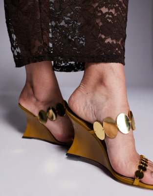 Asos Design Nila Circle Trim Detail High Wedges In Green