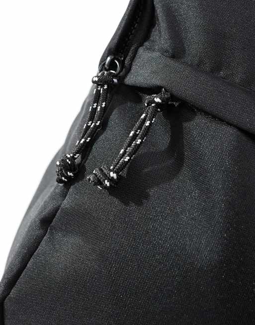ASOS DESIGN - Nylon rugzak met contrasterende ritstrekker in zwart, 3 van 4
