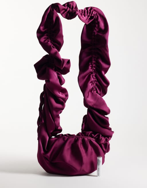 ASOS DESIGN nylon schoudertas met gerimpeld detail in bessenrood, 2 van 4
