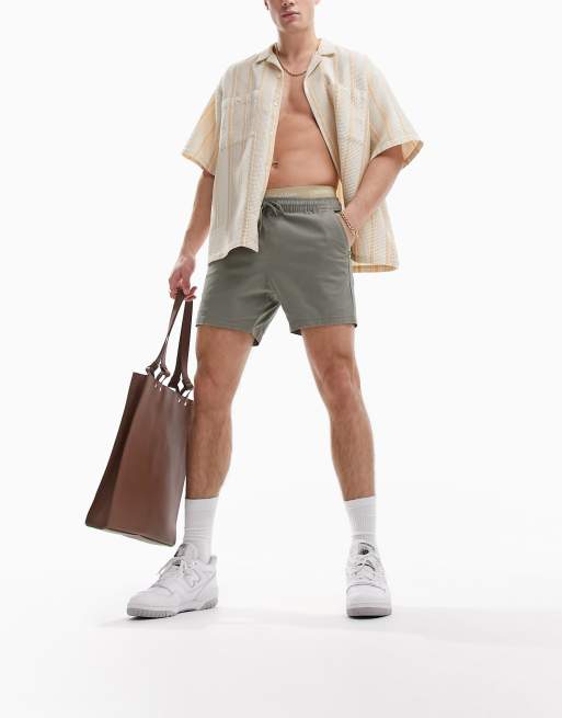 ASOS DESIGN – Obcisłe krótkie szorty chinosy w odcieniu khaki 