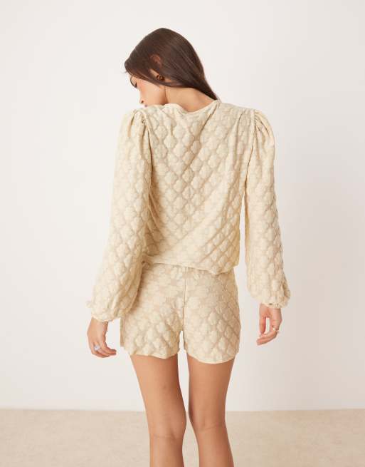 ASOS DESIGN – Oberteil aus Blumenspitze in Cremeweiß mit Bindedetail und Ballonärmeln, Kombiteil, 4 von 4