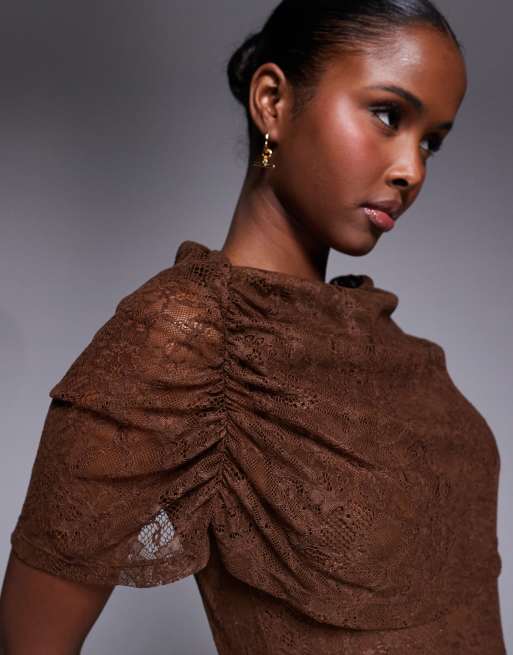 ASOS DESIGN – Oberteil aus brauner Spitze mit Cape-Overlay, 2 von 4