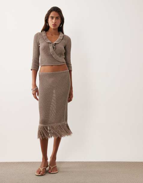 ASOS DESIGN – Oberteil aus Häkelstrick in Mokkabraun mit Fransen und Rüschen, Kombiteil - view 1
