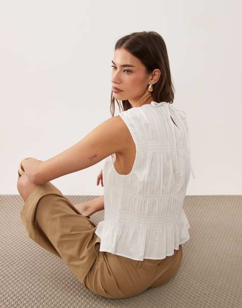 ASOS DESIGN Oberteil aus Leinenmix mit Smokdetails in Weiß - view 1